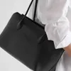 Designer di borsette 50% Sconto su borse da donna di marca calda riga di spalla molto semplice in pelle portatile portatili a bordo di grande capacità
