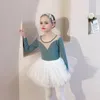 Juge de ballet de porte-enfant en bascule