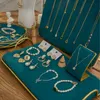 Live Counter Jewelry Display Props Blue Flanell Vertical Smycken Rack Necklace Rack Gold White Harts Sculpture