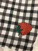 Oreiller coréen noire et blanc à carreaux de fraise orange simple moderne petite taie d'oreiller fraîche carrée carrée non centrale style zipper