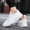 Chaussures décontractées Fujeak Running Sneakers for Men Slip on Walking Light Light confortable Athletic Jogging Tennis Zapatos