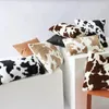 Travesseiro travesseiro de vaca de vaca travesseiro de pelúcia quente de inverno decoração de sala de estar capa de cama de 30x50cm lombares de travesseiros