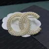 2024 Women Men Designer Brand Letter Brooches 18K Gold Plated Inlay Crystal Rhinestone Jewelry Brooch Charm Pearl Pin 2023 Marry Christmas Party Gift Accessorie