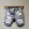 Mens Korean Style Classic Jeans för Summer Denim Shorts nödställda designer med Hole Trendy Streetwear Casual Wear Short Pants 240408