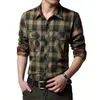 Herren lässige Hemden Frühling Herbst Vintage Military Männer Baumwollhemd Langarm Longe Plaid Button Pocket Männlich Safari -Stil Mode Tops