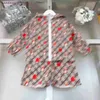 Nya pojkespår Treverk Set Kids Coat Set Baby Clothes Storlek 100-150 cm Huva jacka Katttryck T-shirt och shorts 24 April