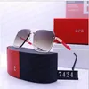 Luxur Designer Solglasögon för kvinnor och herrmärke Cel Star Style Seaside UV400 Skyddande modekromglas i september klasskamratglas med låda med låda