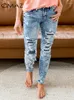 Jeans pour femmes Cmaz Ripped Womens 2024 Summer Fashion Retro Skinny Denim Pantalon Pantalon High Street Slim-Longle Long Long Lc782249