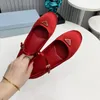 Top quality ballet flat shoe Yoga luxury Casual Shoe for woman Triangle buckle sheepskin leather ballerinas loafer Dress Shoes Satin dance Designer shoe black red