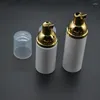 Lagringsflaskor 10 st 30 ml/60 ml kosmetisk ansiktsrengöring tvättar kräm plast PET Vit flytande tvålflaska med gyllene skumpump