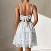 Sukienki swobodne biała koronkowa mini sukienka Kobieta Summer Seksowna v szyja bez rękawów Backless Ladies Elegancka moda Kwiatowa haftowana