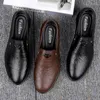 Buty zwykłe oryginalne skórzane mężczyźni 2024 Mesy mokasyny Mokasyny oddychające na czarną jazdę plus rozmiar 37-46