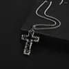 Colliers pendants Collier de croix de lave noire rétro européenne pour hommes