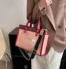 Luxury Designer Totes Embroidery Handbags Shopping Bags Fashion Letters Pattern Spacious Large Capacity 30-22-13cm