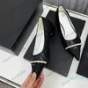 2024 Sandals Designer Pumps Hardware Matelasse Slipper Wedding Shoe for Woman