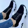 Plataforma de zapatos casuales para mujeres espesas damas aumentadas primavera otoño sports zapato 2024 al aire libre sólido costura Zapatos