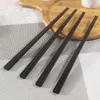 Chadstäbchen 10Pairs Fiberglas Haushalt Sushi Non Slip Travel wiederverwendbare Küchenwerkzeuge Leichter Geschirrspüler sicher tragbar