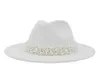 2020 Femmes à bord large imitation laine Feel Fedora Chapeaux Fashion Église Fête Femme robe femme Perle Ribbon décor blanc Hat4836241