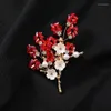 Broszki Pearl Plum Crystal broszka niszowa nisza luksus elegancki elegancki high-end corsage pin Akcesoria modny prezent