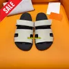 İzler Chypre Sandal Tasarımcı Sliders Flip Flops Düz Sandalet Plaj Buzağı Deri Deri Doğal Süet Keçi Dinleri Kahverengi ve Siyah Kadınlar İçin Siyah Erkekler Tasarımcı Sandale