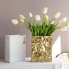 Vasen Goldene Falten moderne Blumen Vase Ornamente Nordic Wohnzimmer Dekor Keramik Luxus -Topf -Simulationsdekoration Requisiten