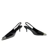 Fyrkantig tun tunna häl sandaler patent läder svart inslagna klackar hög metall temperament matt kvinnliga enstaka skor 240328