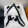 2024New Internet Celebrity Panda Flor Plush Bolsa, mochila de crianças suaves e fofas, presente de aniversário, agarrar uma boneca de máquinas por atacado