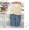 Kleidungssets Sommer 2023 New Kids Girl Sweet Fashion Flower Slling Tops + Spitzenperlen Jeans Jeans Denim Cropped Hosen Zweiteilige Kleidung Sets Y240412