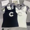 Chars pour femmes concepteur de camis 24SS Summer parfumé à nœud papillon doux ensemble de voitures de perle Stripe de débardeur en tricot en tricot plié 4rfn