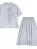 Arbeitskleider stehende Kragen bestickte Hemdrock-Mode zweiteilige Set für Frauen 2024 Sommer künstlerischer lässiger, vielseitiger Outfits K490