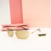 Designer occhiali da sole Donne femminili di lussuoso lussuoso occhiali da sole da sole Ladie designer MiUi Lunette de Soleil Mui Mui Sun Glasses Opzionale Sonnenbrillen Gafas de Sol con scatola