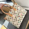 24SS Kobiety na ramię luksusowe projektanci skórzane torby na zakupy torby na torebkę crossbody torebki z telefonami komórkowymi 35 cm