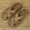 Sandaler 2024 Retro Soft Stängd tå för kvinnor Luxur Summer Slip on Beach äkta läderdamer Sandal