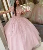 2021 Elegent Light Pink Quinceanera Dresses Ball Gown Dress Plus Size Off Shoulder V Neck Crystal Beaded Lace Ruffles Sweet 15 16 1042382