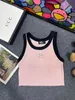 Camisole Women's Summer Athleisure Portez un nouveau style avec un t-shirt de t-shirt sans manches en coton en dessous