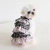 Vêtements de chien rose bleu couleurs du design de luxe élégant petit et moyen chiens de taille basse de gâteau de gâteau pour 2024 vêtements pour animaux de compagnie printemps d'été