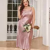 Nightgown de soie de nuit pour femmes pour femmes robe nocturne satin lâche porte à la maison en taille plus à la taille de la nuit sexy