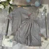 Populära pojkar kortärmade Set Kids Designer Kläder Baby Tracks Size 100-150 cm Solid Color Design Polo Shirt and Shorts 24 April