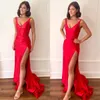 Robe de bal de sirène rouge sexy V Neck Robes de soirée élégante cuisse divisée en satin sans dos robes formelles pour femmes