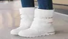 Bottes de neige blanches Femmes Chaînes en métal double mi-mollet Boots d'hiver Plaid en cuir blanc confortable plate-plaque en peluche Y9813946030