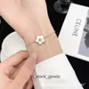 High end designer bangles for vancleff Four leaf clover plum blossom bracelet plated with 18K gold white Fritillaria lucky grass single petal bracelet Original 1to1