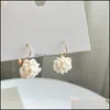 Dangle Chandelier 100％淡水パールスタッドイヤリングIrregar Matte Goldメッキ女性のためのミニマリストドロップイヤリング