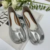 Swobodne buty ippeum srebrne dzielone palce balety balety plus size 44 kobiety Mary Janes skórzane mokasyna balerina zapato mujer