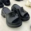 Высота каблука на каблуках 9,5 см. Новая новая интернет -знаменитость Creative Super Hot Sandals и тапочки Универсальные толстые шлепанцы для женской обуви H240412