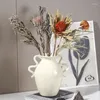 Vase Ceramic Vase Vintage Flower Arranchide Model Room Home Decorations and Accessories Insクリームスタイルの装飾