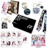 Kpop Boad Twice Gift Box 70pcs prêt à être des ensembles d'albums Jihyo Dahyun Sana Chaeyoung Tzuyu Keychain Photocard Tapes for Fans Collection