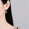 Moissanite S925 Sier Diamond Snowflake Earrings Womens Six Star High End Quality Earhook D Color 1 Carat Moissanite örhängen Kvinnor