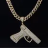 2024 KADERMAY Najnowsza moda biżuteria hip-hopowa Sier Gold Slated VVS mrożony pistolet pistolet wisidant moissanite dla mężczyzn