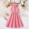 Moda de vestidos de menina para 4-12ys roupas de roupa rosa de saia sem mangas para garotas fofas festa de férias de verão ou vestido diário de estilo coreano Y240412