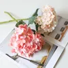 Decoratieve bloemen Hydrangea Branch Artificial Home Wedding Decor Zijde Hoogwaardige nepbloemfeestkamer Decoratie